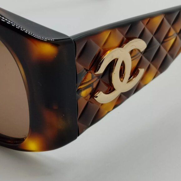 ❌SOLD❌ CHANEL Acetate Quilted CC Sunglasses Tortoise - Picture 7 of 9